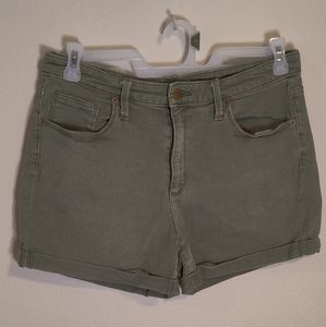 Universal Thread shorts